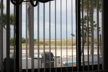 Ibeach 2* Treasure Island