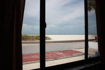 Ibeach Hotel Treasure Island