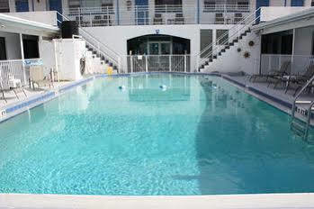 Ibeach Hotel 2*