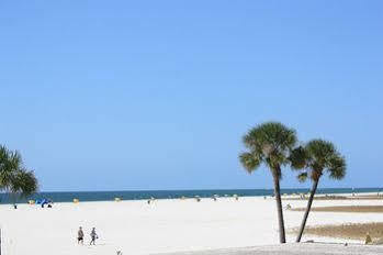 Ibeach 2* Treasure Island