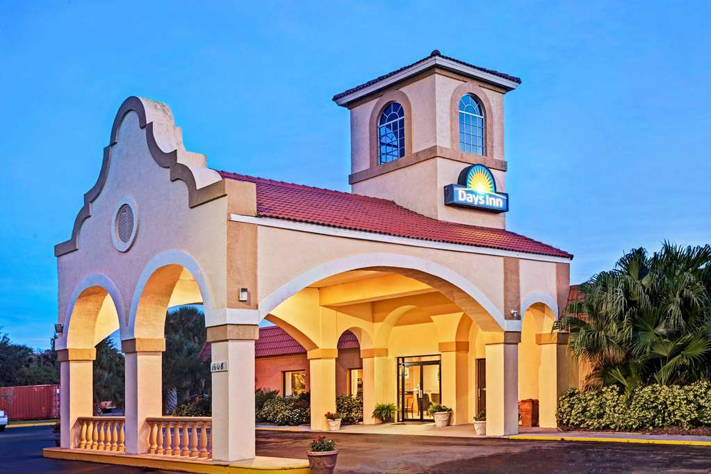 Days By Wyndham Ormond Hotel