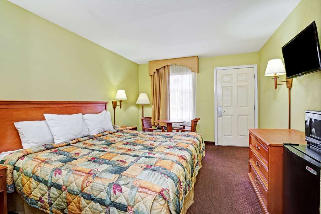 Days By Wyndham Ormond Hotel