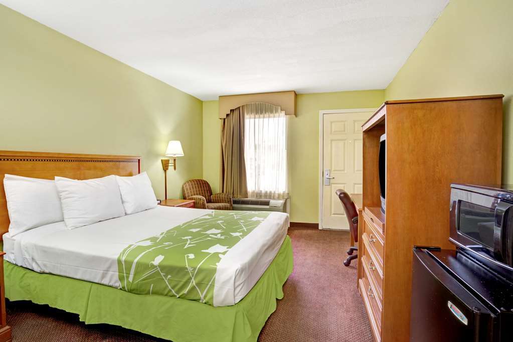 Days By Wyndham Ormond Hotel