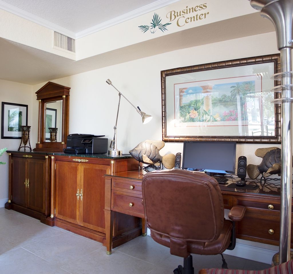 At - Pierce Hotel Fort Pierce