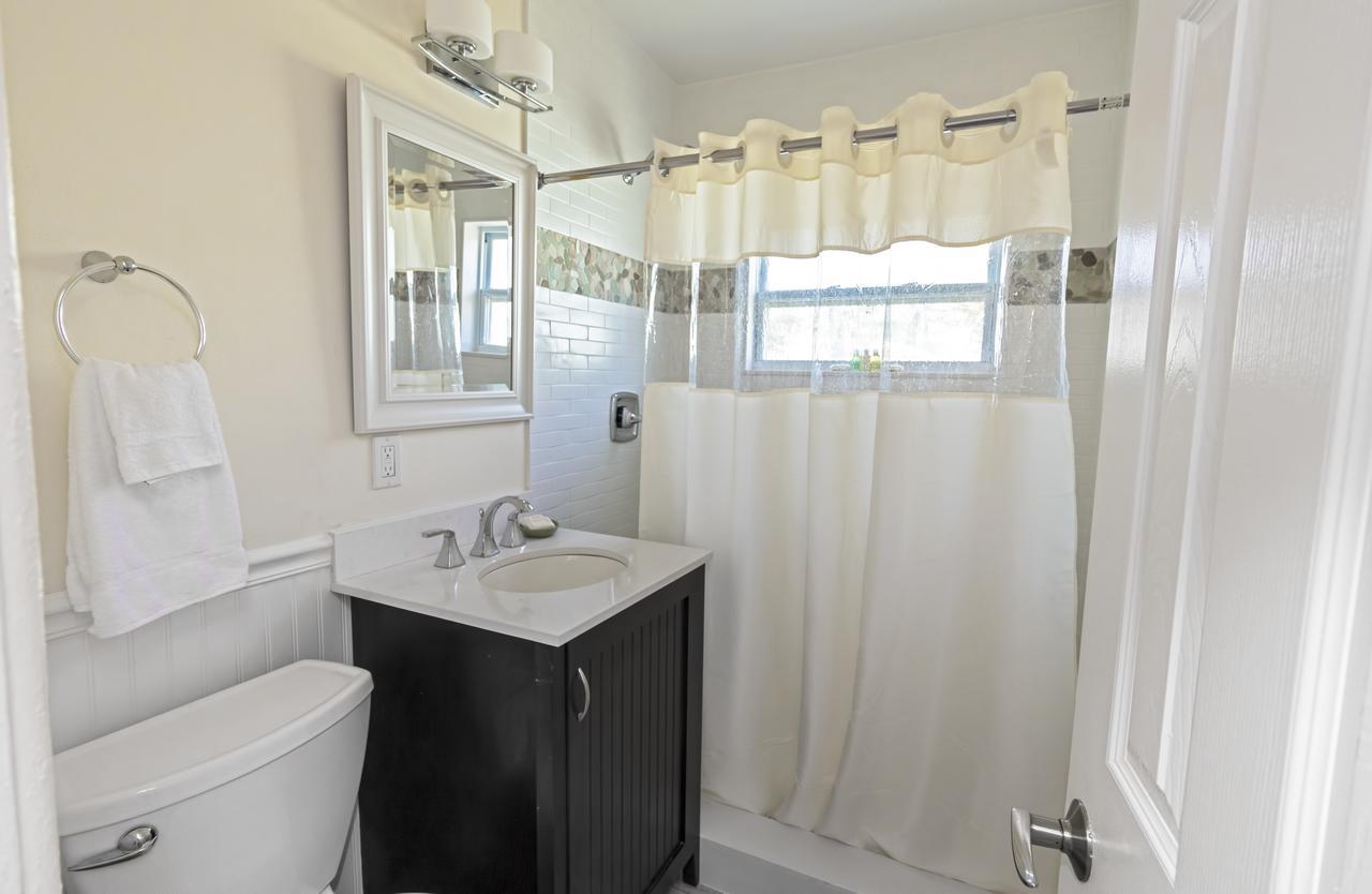Sea View Inn 3*