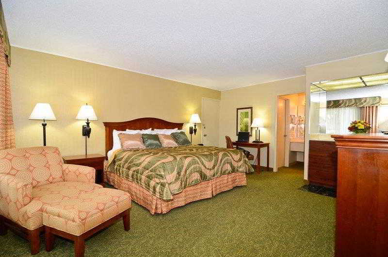 Western Downtown Hotel 3*