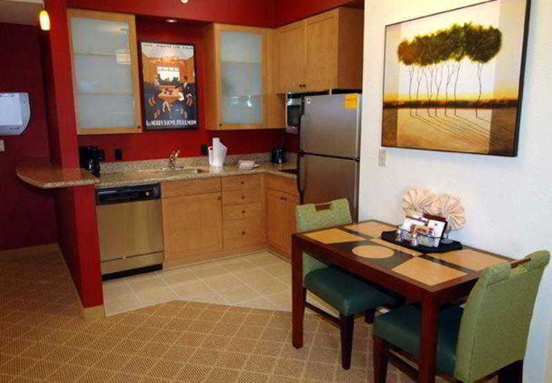 Residence Inn Melbourne Hotel 3*