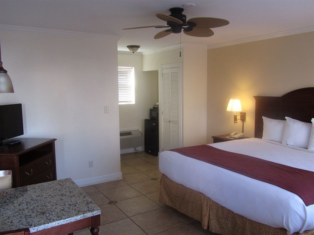 Hotel La Fiesta Ocean & 3*