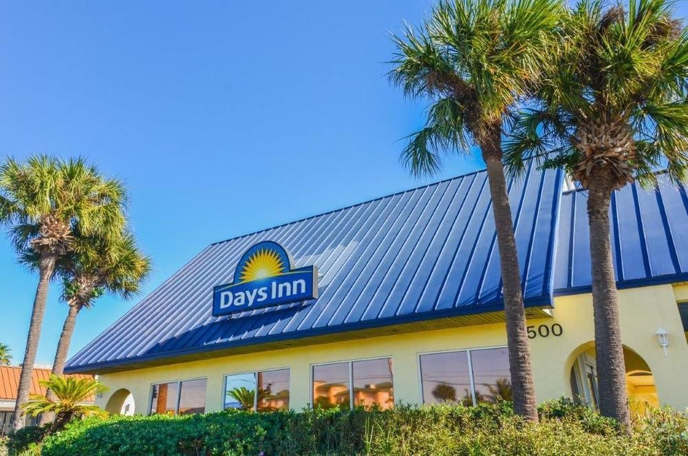 Motel Days By Wyndham Cocoa Port Canaveral 2*