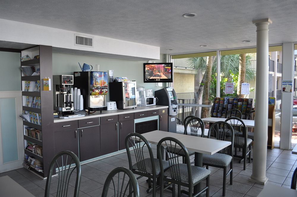 Hotel Ramada By Wyndham Panama / Beachfront 3*