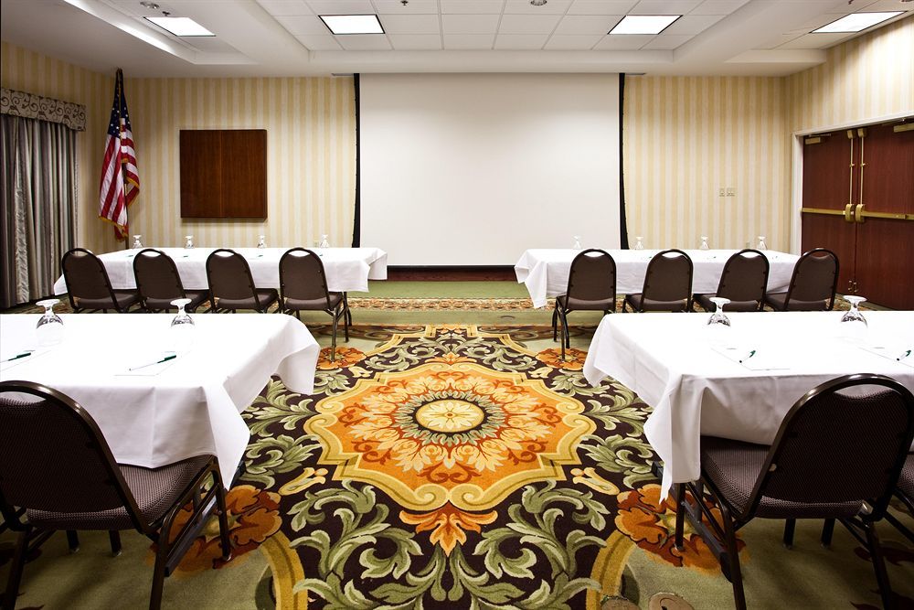 & By Ihg 4* Lake City