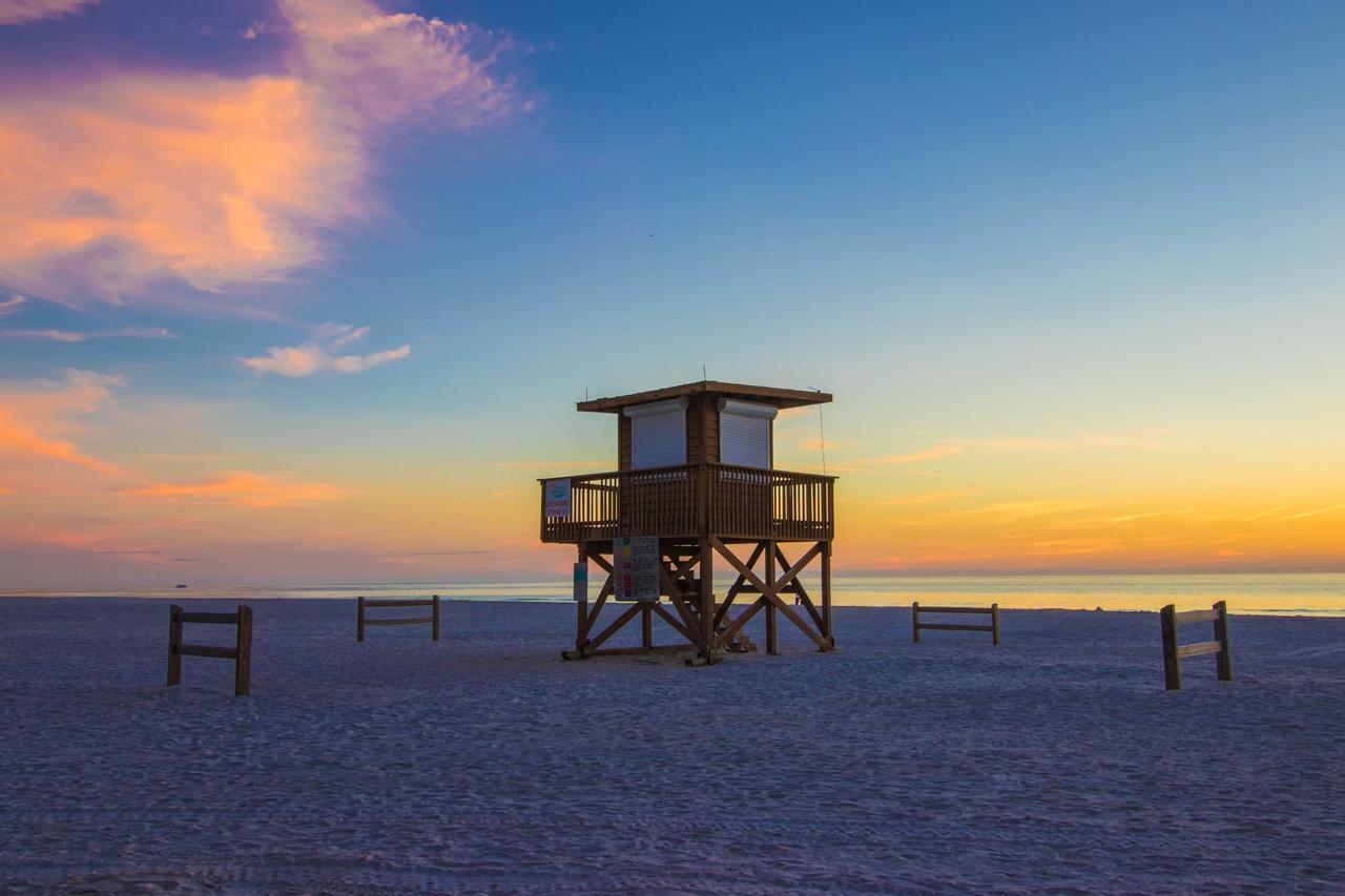 Sandy Pointe * Holmes Beach
