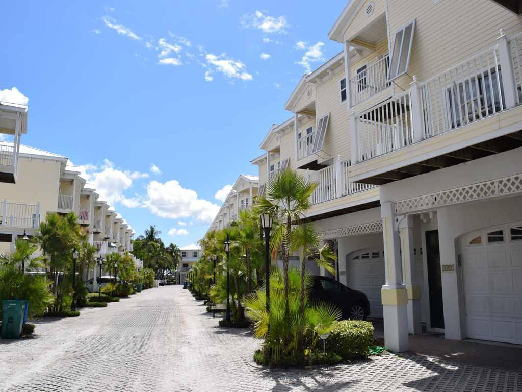 Apartment Bermuda Bay Three Bedroom 1415 *