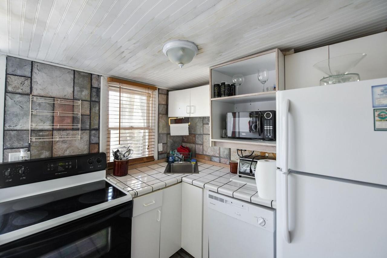 Barefoot Bungalow Apartment
