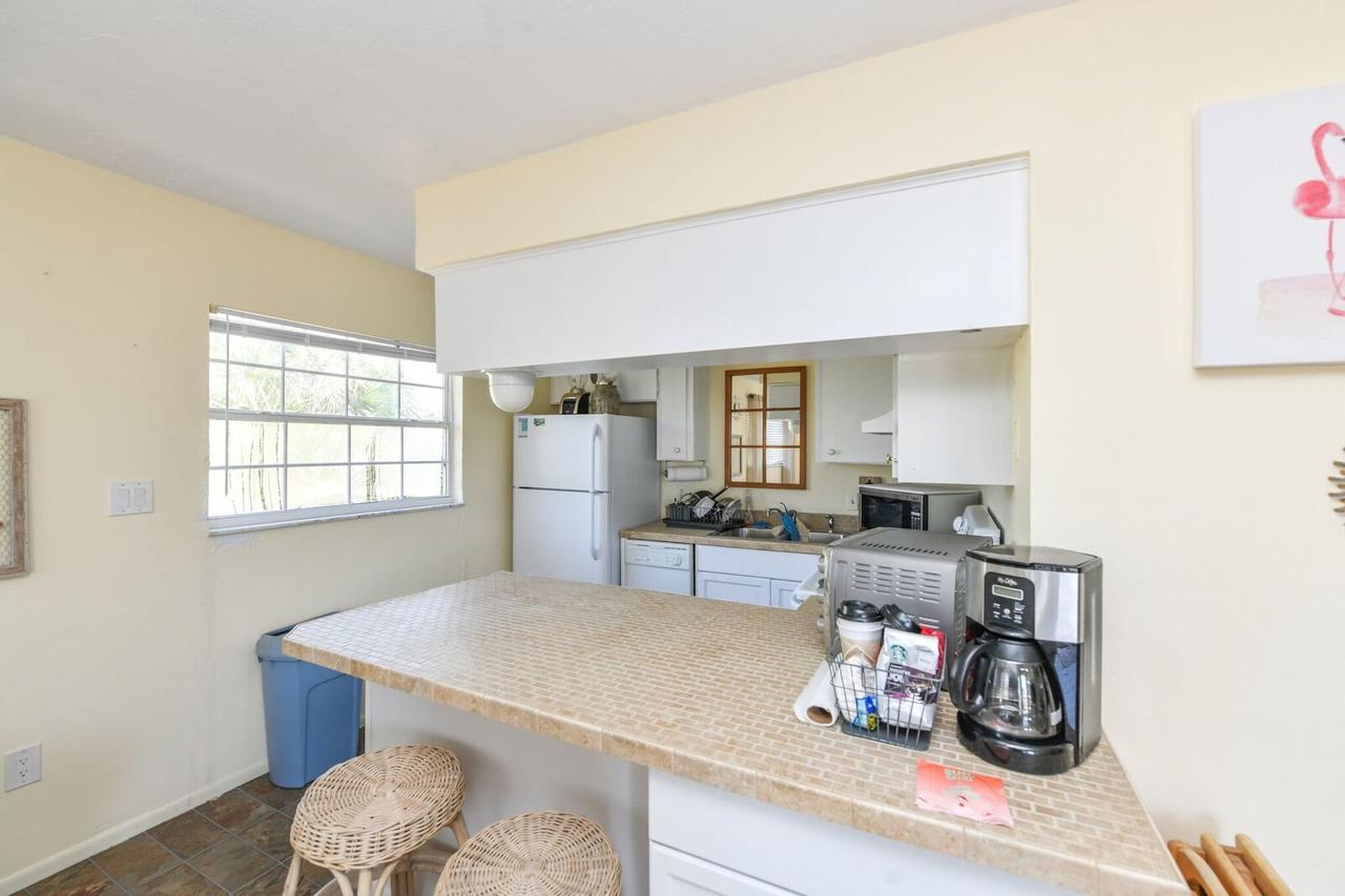 Barefoot Bungalow Apartment