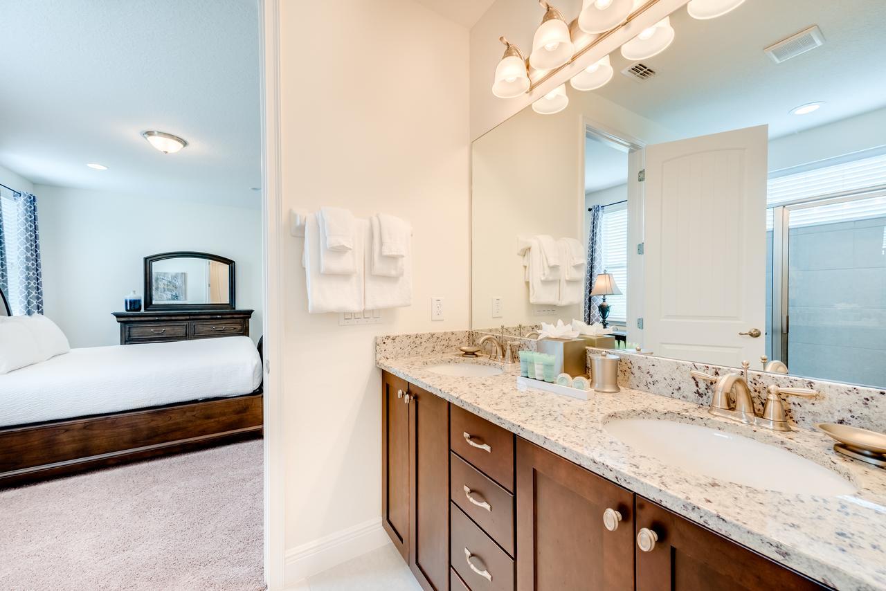Spacious By Rentyl With Water Park Access Near - 7501m Villa *