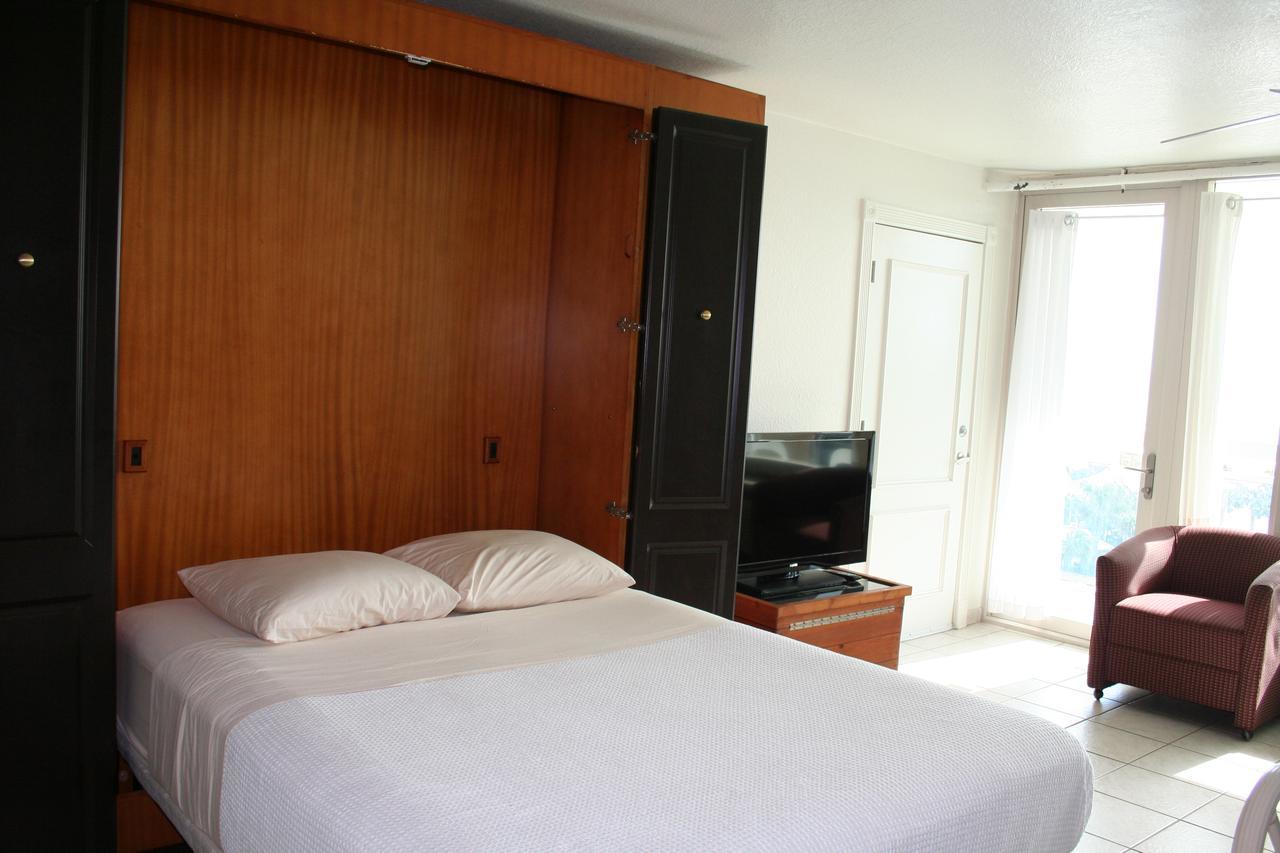 Georgian Club Hotel 3*