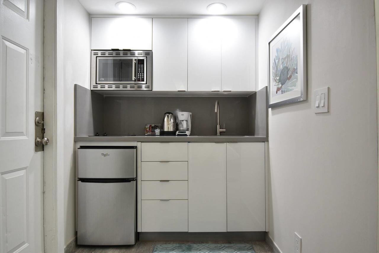 Trendy Loft Unit # 4 Apartment Hollywood