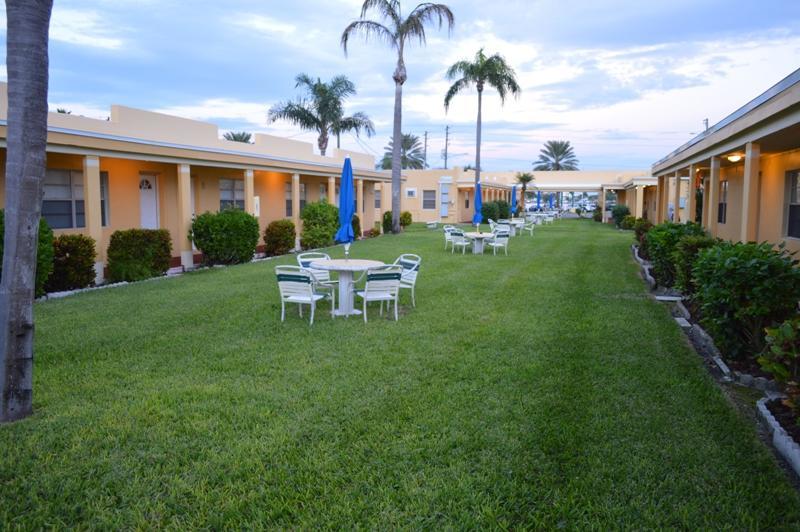 Monterey Condo-motel