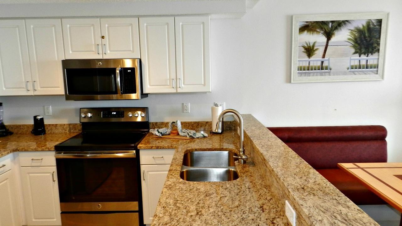 2 Bedroom Direct Oceanfront Wyndham Ocean Walk - Daytona Funland 2226 Daytona Beach