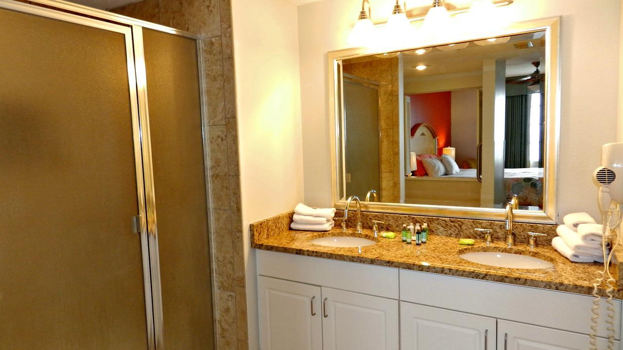 2 Bedroom Direct Oceanfront Wyndham Ocean Walk - Daytona Funland 2226 Apartment