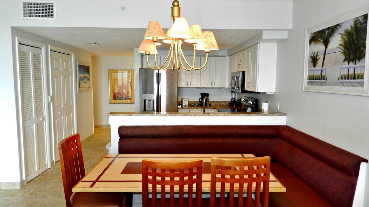 2 Bedroom Direct Oceanfront Wyndham Ocean Walk - Daytona Funland 2226 Apartment