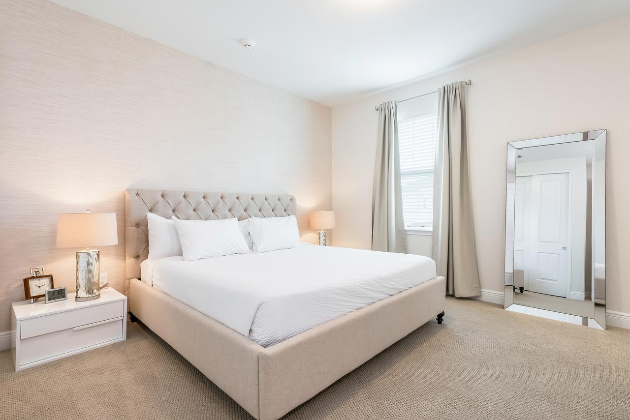Exquisite With Media & Games Near By Rentyl - 7600m * Orlando