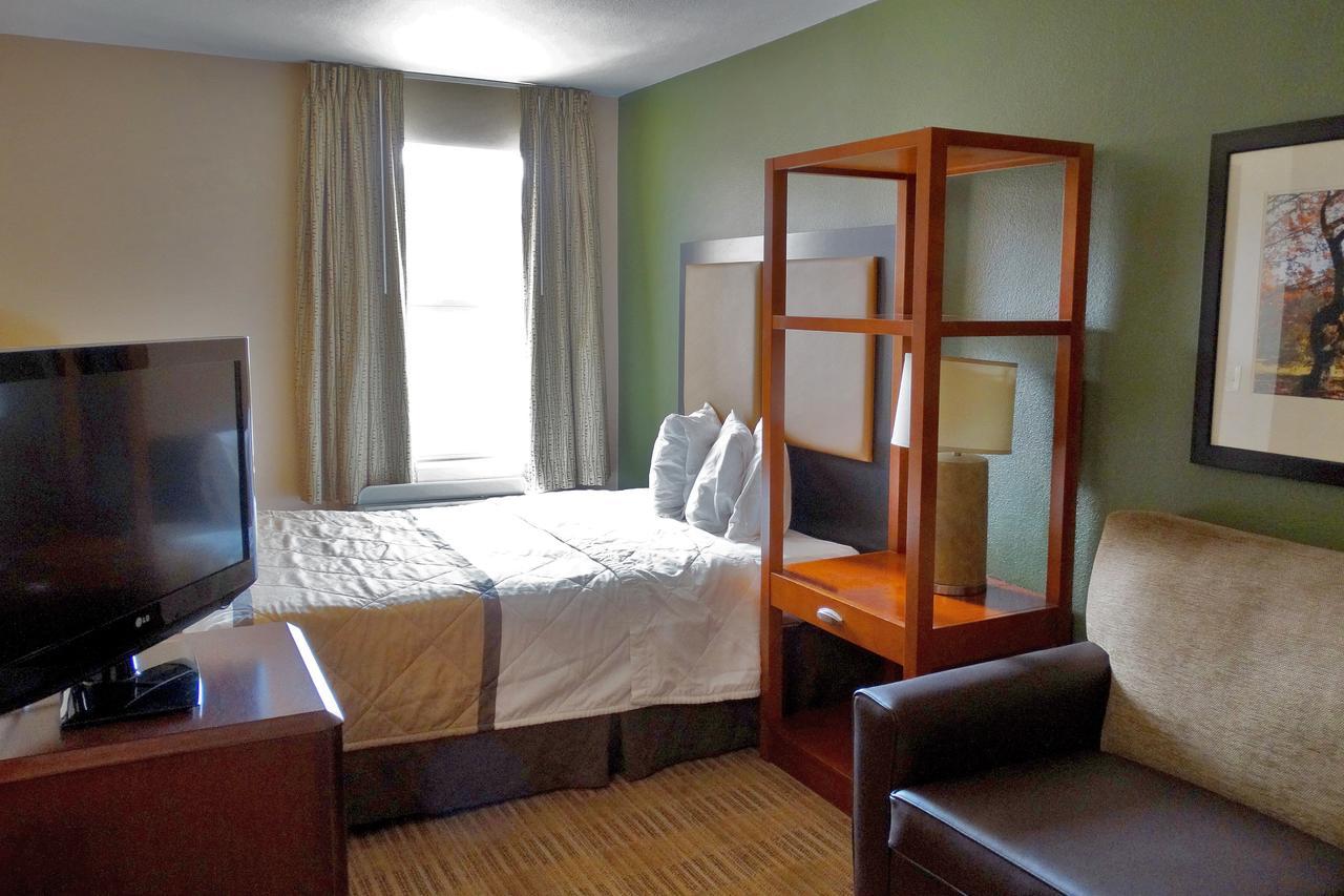 Extended America - - Airport - N Westshore Blvd 2*