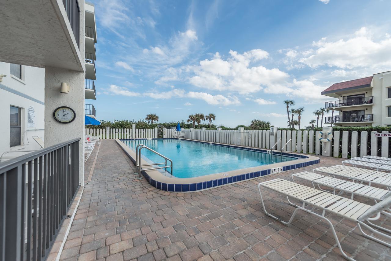 Cape Winds Resort *