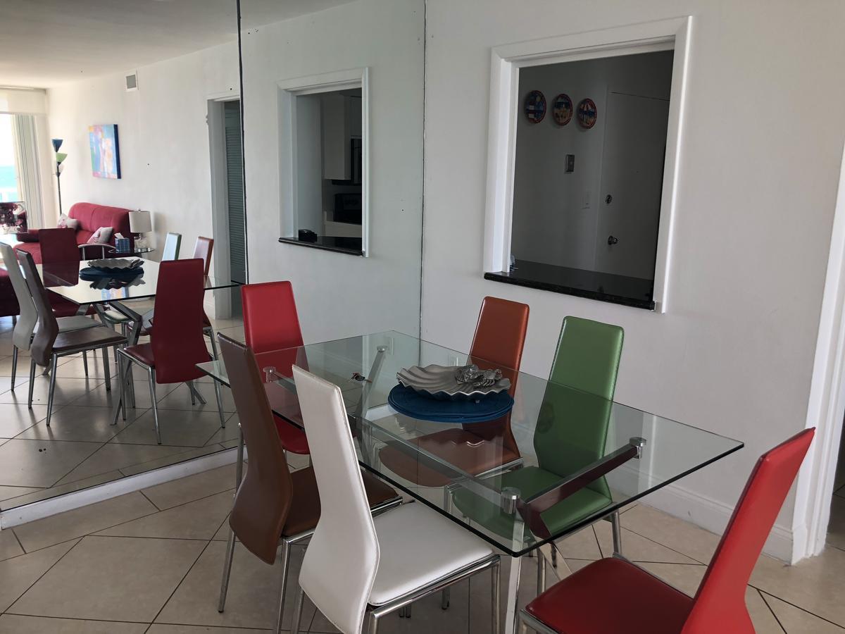 Apartment At The *