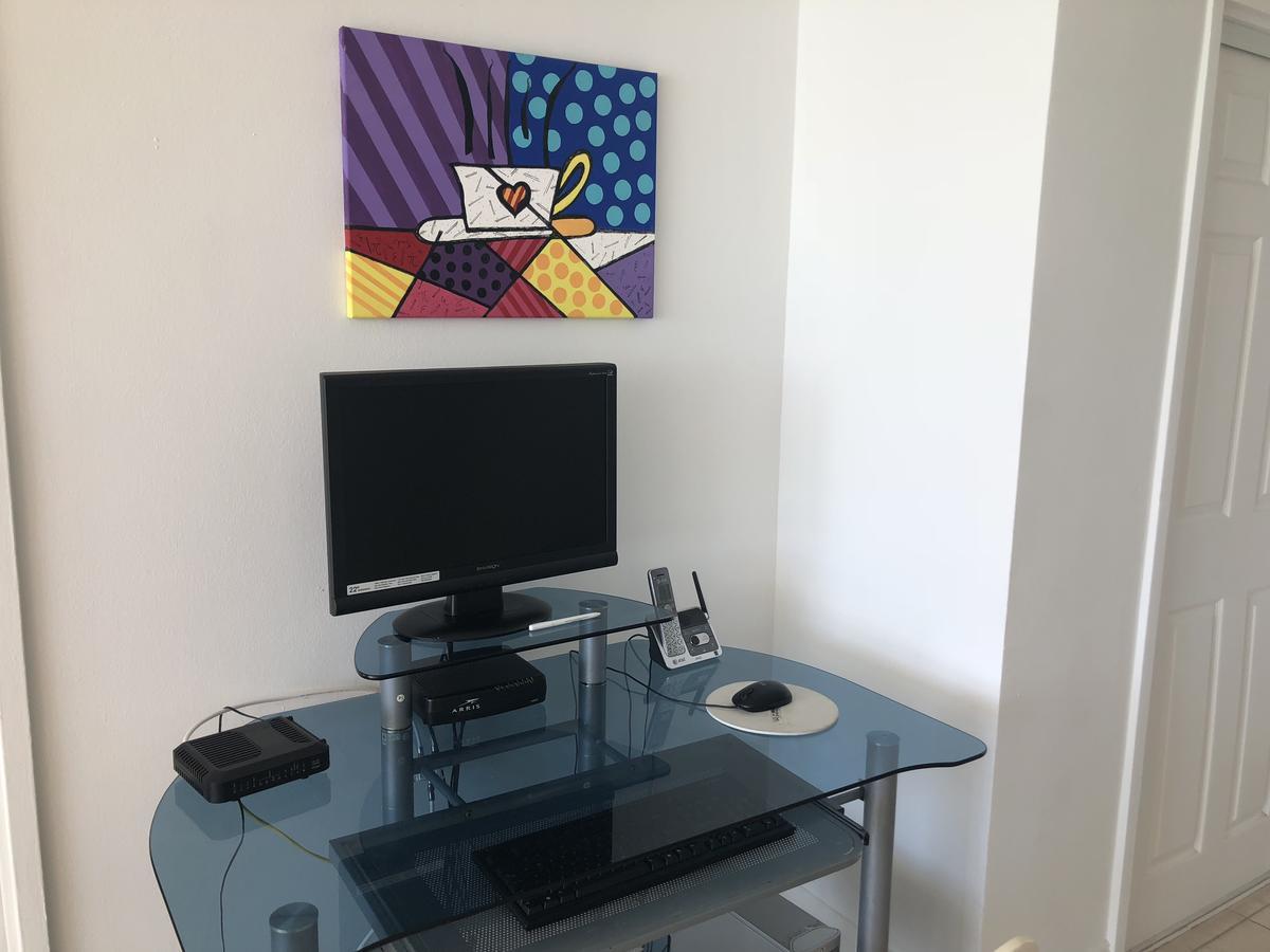 Apartment At The North Bay Village