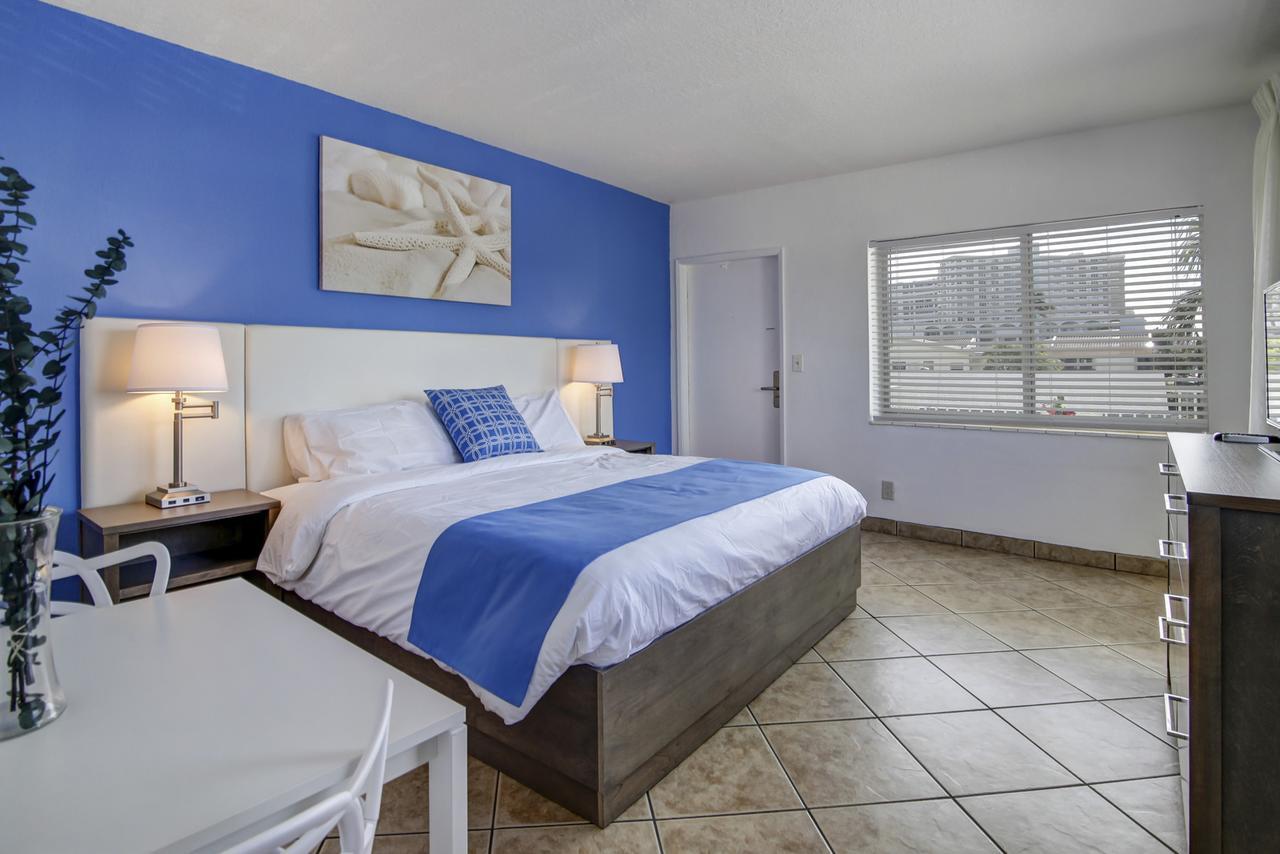 Hotel Blue Strawberry By The Sea Lauderdale-by-the-Sea