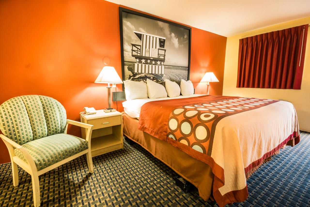 Hotel Super 8 By Wyndham Chipley