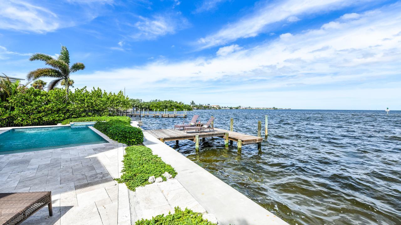 Bayfront Paradise Holiday home