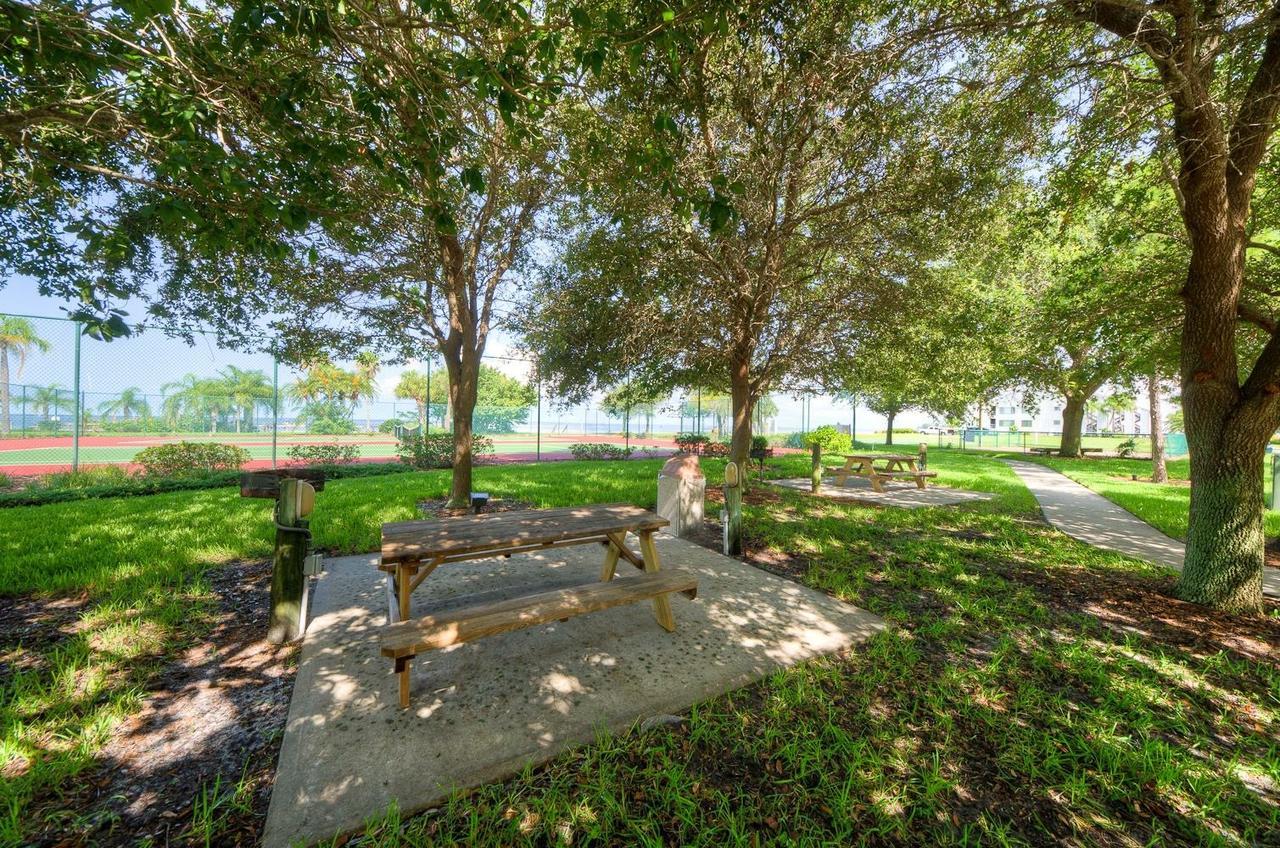 Aparthotel Tampa Bay, Step Away, Wifi, Free Parking,pools, Jacuzzi Ruskin