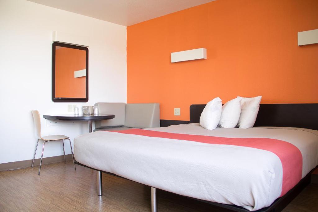 Hotel 6-miami, Fl