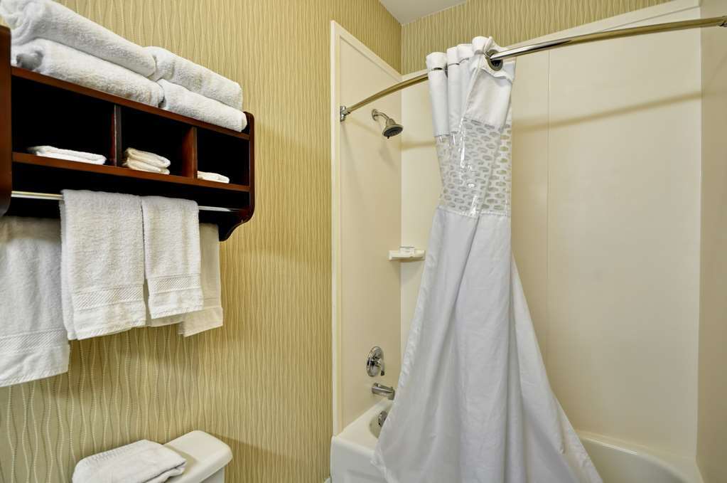 Hampton Palm Gardens Hotel