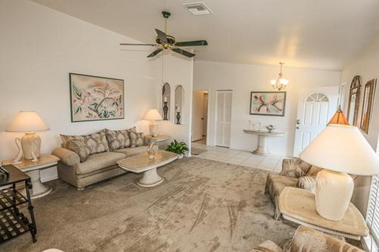 5211 Avenida Pescadora * Fort Myers Beach