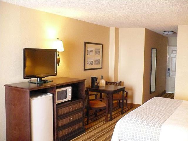 Rushhh Daytona Beach, Tapestry Collection By Hilton Motel Daytona Beach