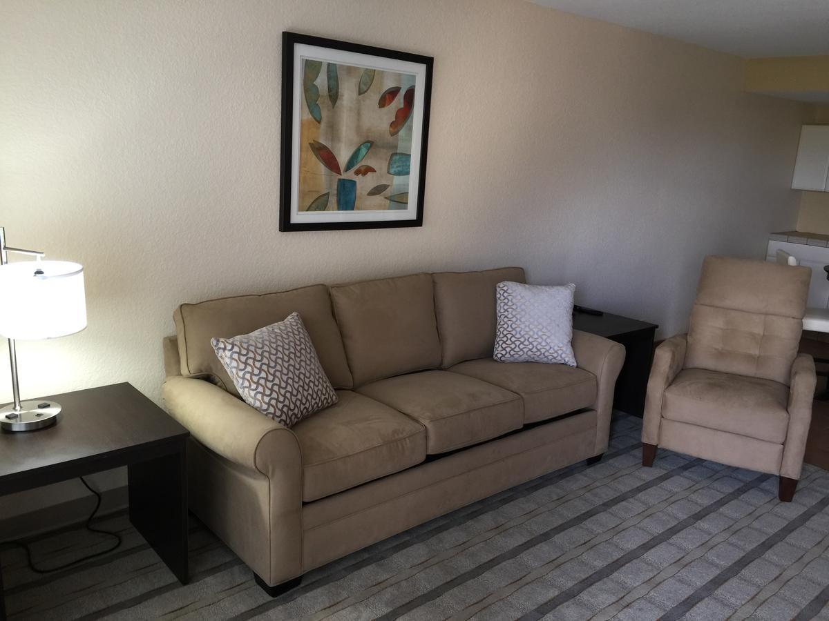 Baymont By Wyndham Punta Gorda/port Charlotte 2*