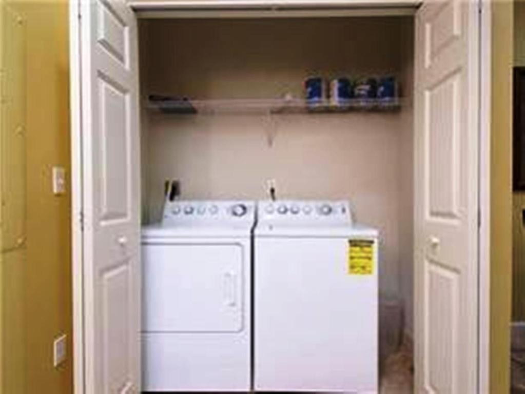 Apartment The Villagio Perdido Key