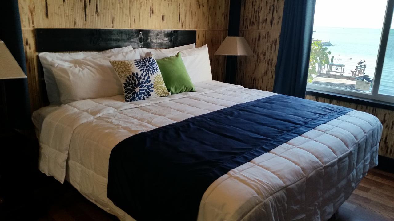 Resort Captain Pip's Marina & Hideaway