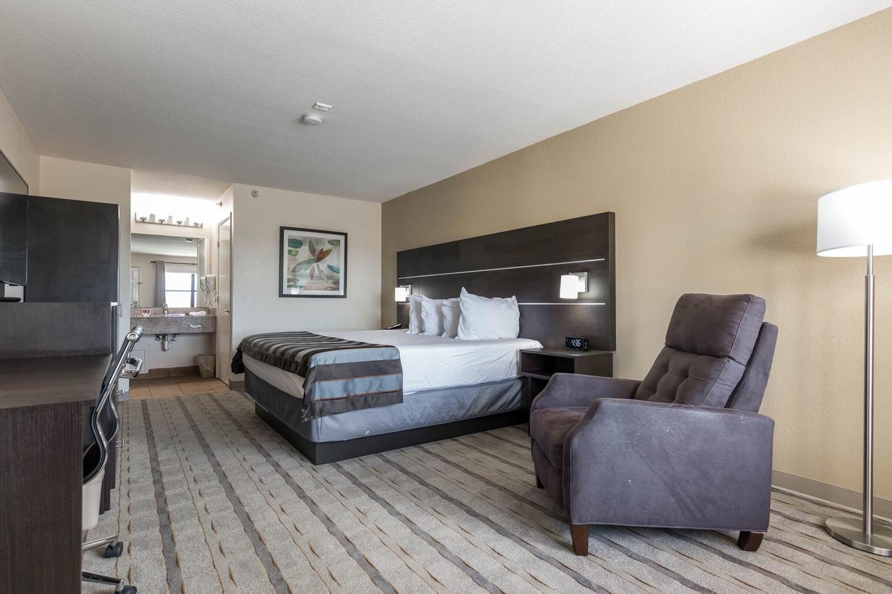 Baymont By Wyndham Punta Gorda/port Charlotte Hotel 2*