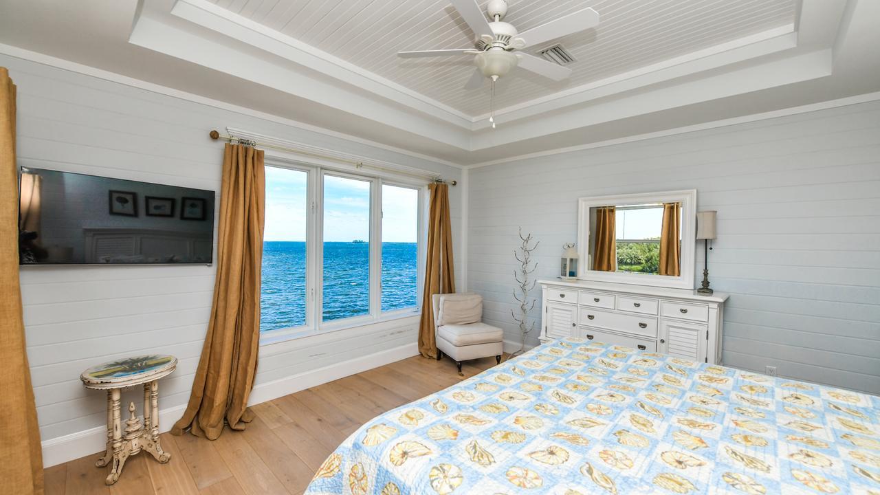 Bayfront Paradise Holmes Beach