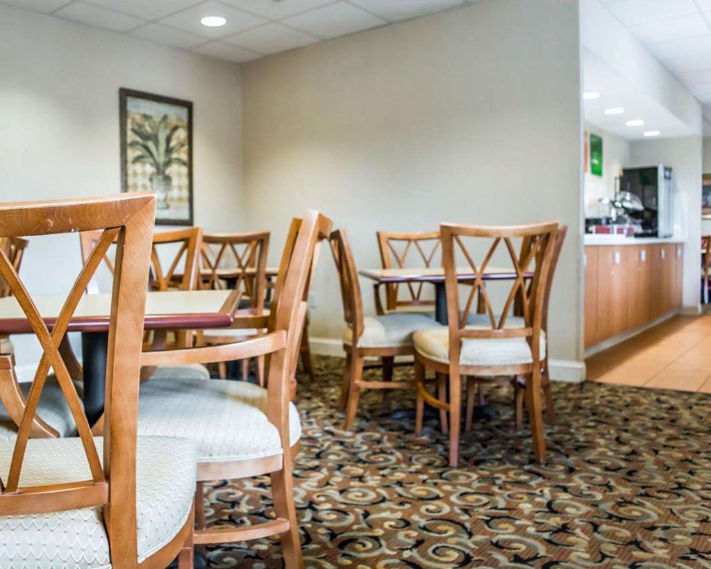 Baymont By Wyndham Hotel Bonita Springs