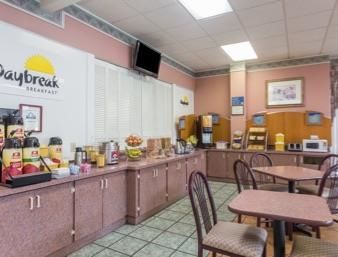 Hotel Days & By Wyndham Port Richey
