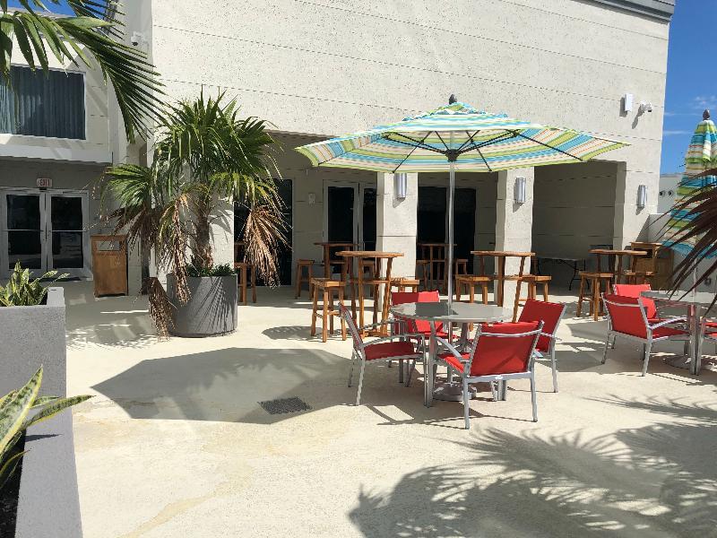 Dello Ft Lauderdale Airport, Tapestry Collection By Hilton 4*