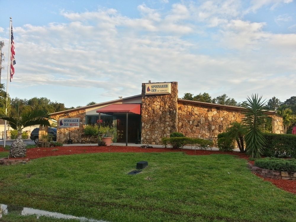 Spinnaker Of Motel