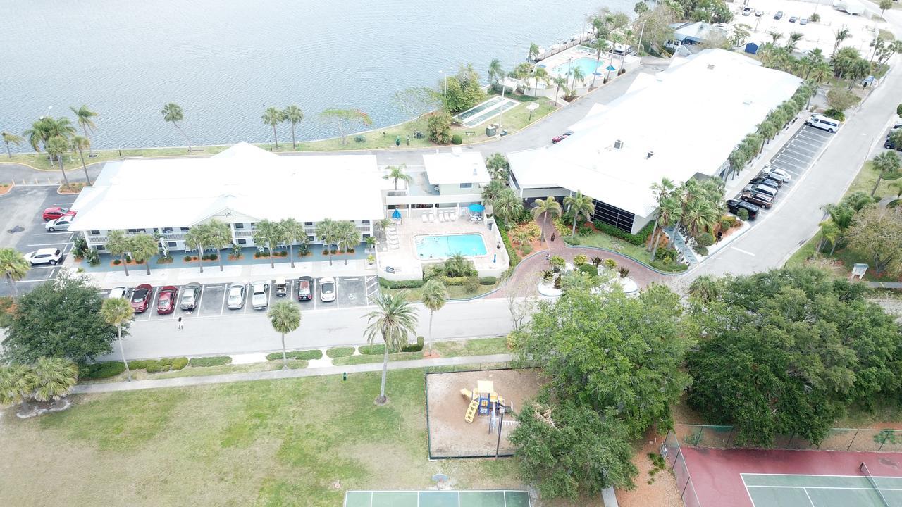 Tampa Bay, Step Away, Wifi, Free Parking,pools, Jacuzzi Ruskin