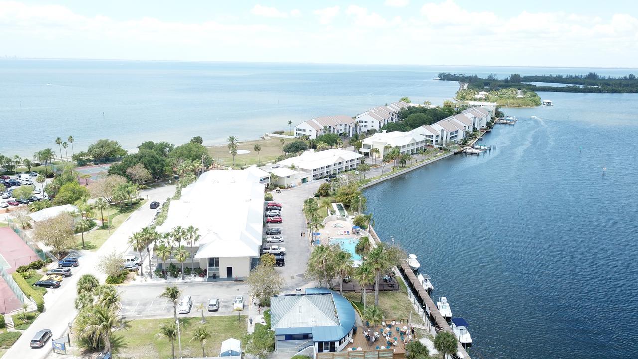 Tampa Bay, Step Away, Wifi, Free Parking,pools, Jacuzzi Ruskin